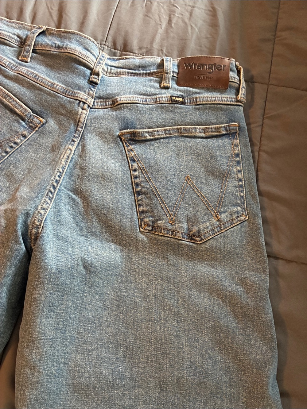 Wrangler Light Blue Straight Leg Jeans - Picture 7 of 8